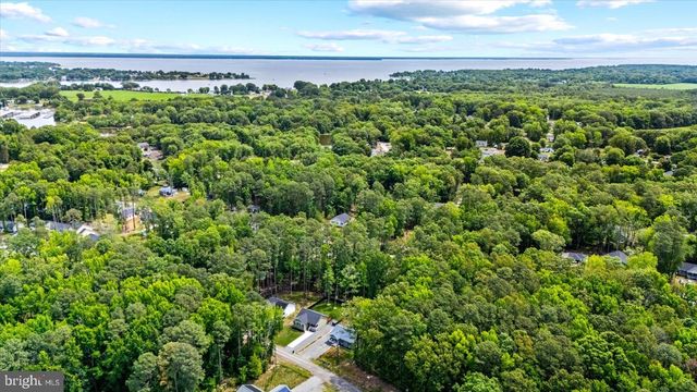 284 SHOREWOOD DR, Colonial Beach, VA 22443