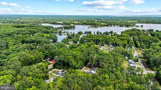 284 SHOREWOOD DR, Colonial Beach, VA 22443
