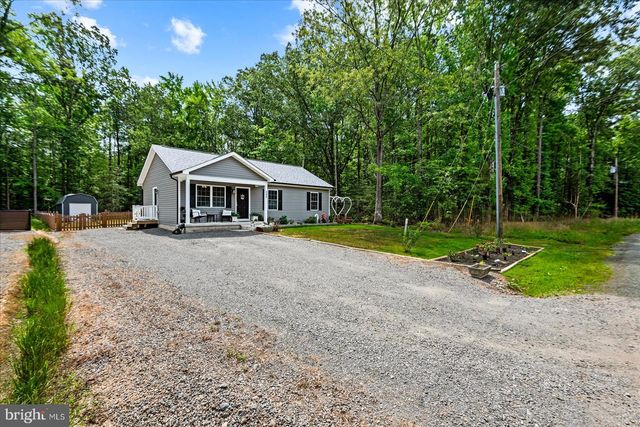 284 SHOREWOOD DR, Colonial Beach, VA 22443