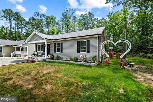 284 SHOREWOOD DR, Colonial Beach, VA 22443