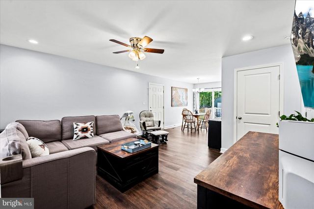 284 SHOREWOOD DR, Colonial Beach, VA 22443