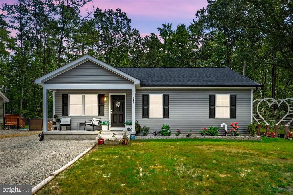 284 SHOREWOOD DR, Colonial Beach, VA 22443