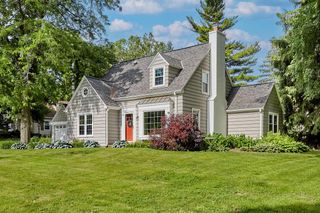 645 Hi View COURT, Elm Grove, WI 53122