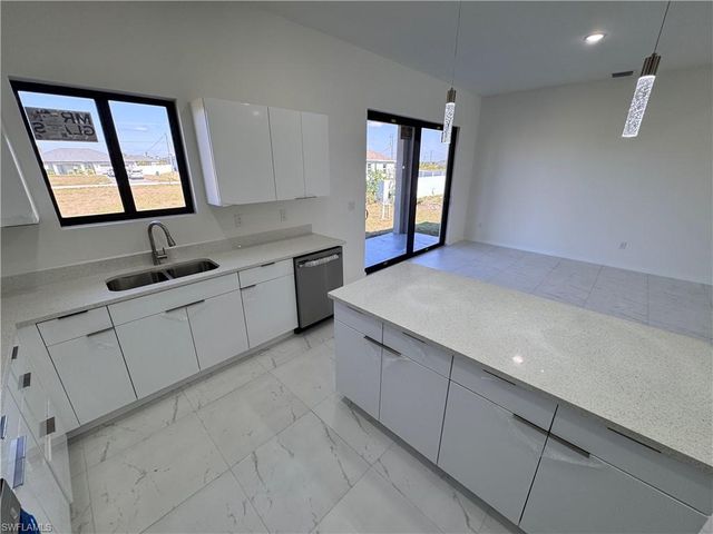 3544 NW 41st PL, Cape Coral, FL 33993