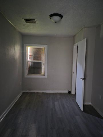 818 CROCKETT ST, Memphis, TN 38107
