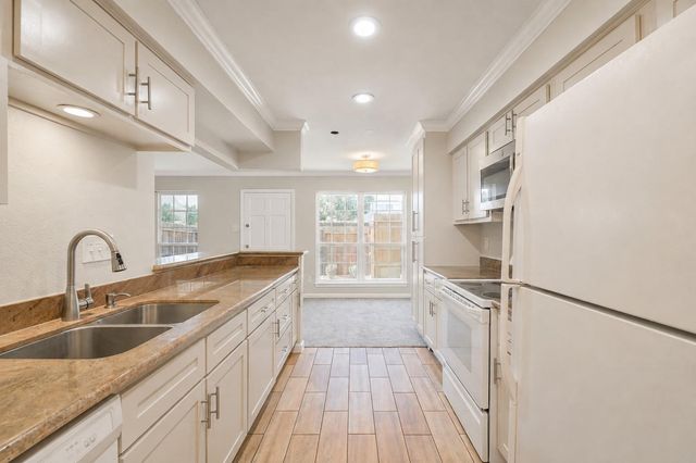 1687 W Sam Houston Parkway S, Houston, TX 77042