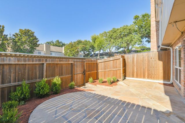 1687 W Sam Houston Parkway S, Houston, TX 77042
