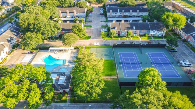 1687 W Sam Houston Parkway S, Houston, TX 77042