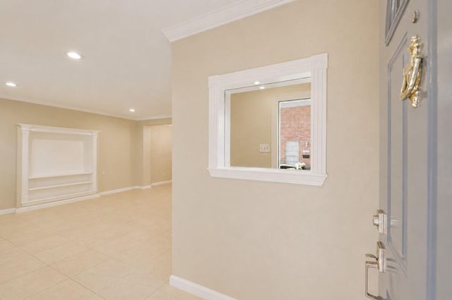 1687 W Sam Houston Parkway S, Houston, TX 77042