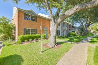 1687 W Sam Houston Parkway S, Houston, TX 77042