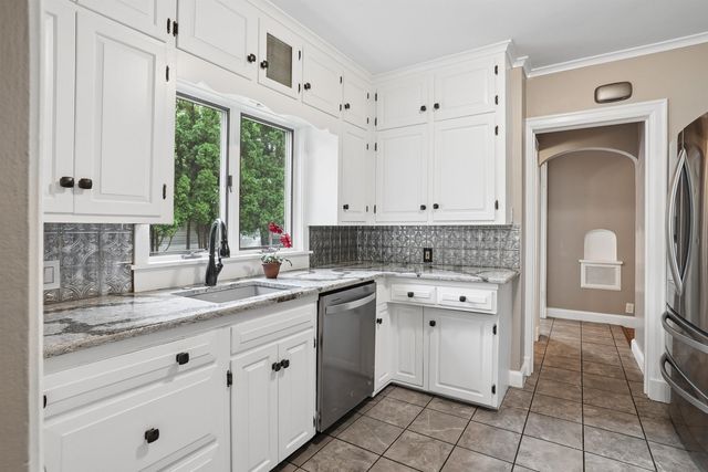173 Graceline Boulevard, Waterloo, IA 50701