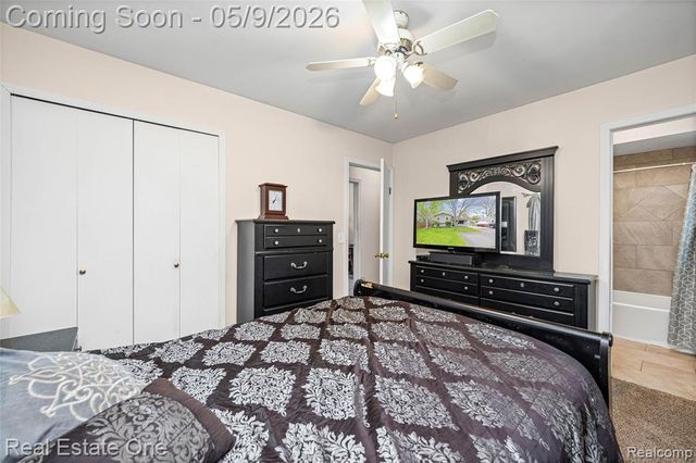 537 Woodbridge Circle, Waterford, MI 48327