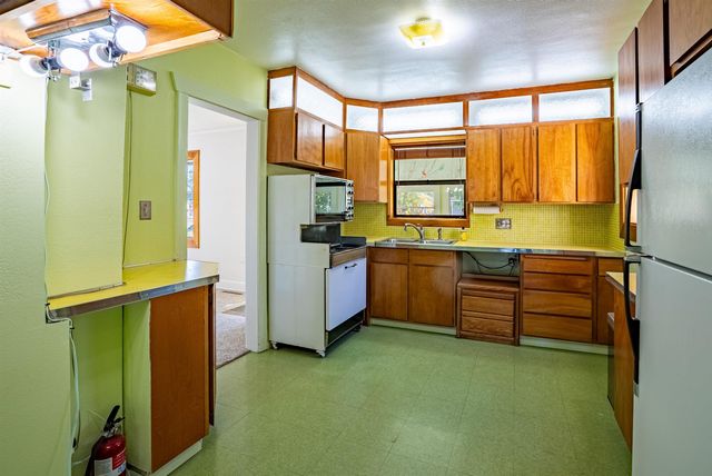 2014 W Shannon Ave, Spokane, WA 99205