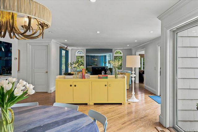 129 Oneck Lane, Westhampton Beach, NY 11978