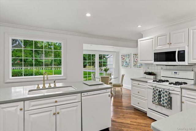 129 Oneck Lane, Westhampton Beach, NY 11978