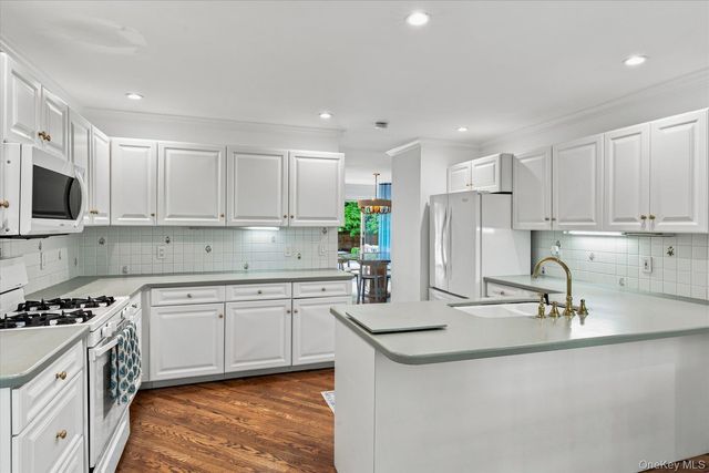 129 Oneck Lane, Westhampton Beach, NY 11978