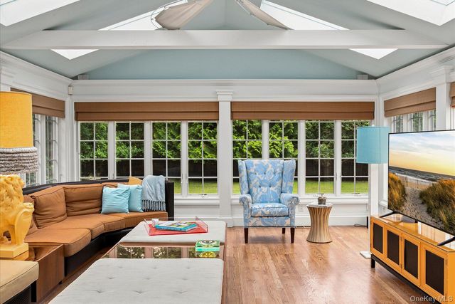 129 Oneck Lane, Westhampton Beach, NY 11978
