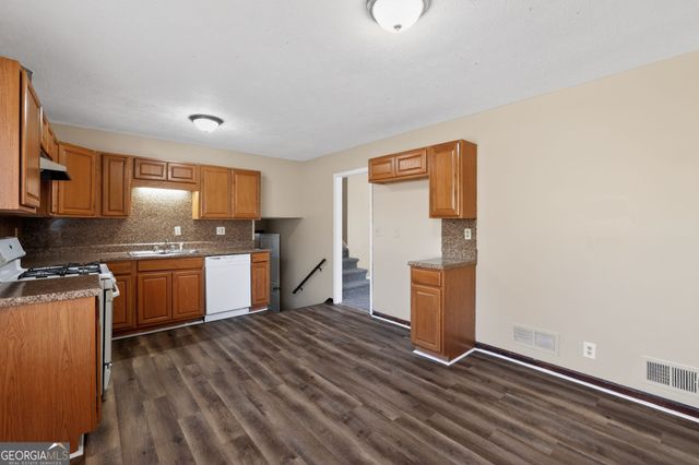 954 Cochise Trail SE, Conyers, GA 30094