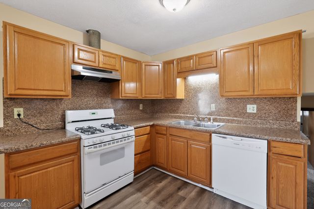 954 Cochise Trail SE, Conyers, GA 30094