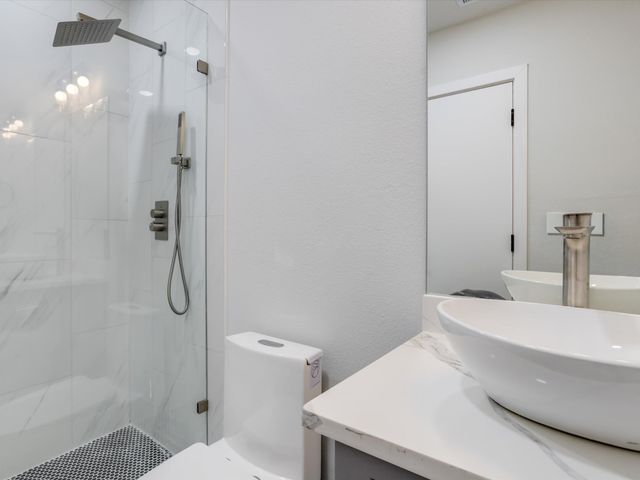 810 Premier Parkway, Grand Prairie, TX 75051