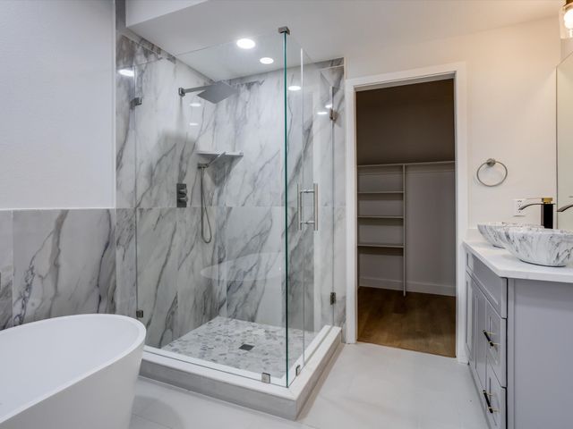 810 Premier Parkway, Grand Prairie, TX 75051