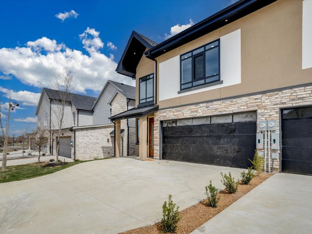 810 Premier Parkway, Grand Prairie, TX 75051