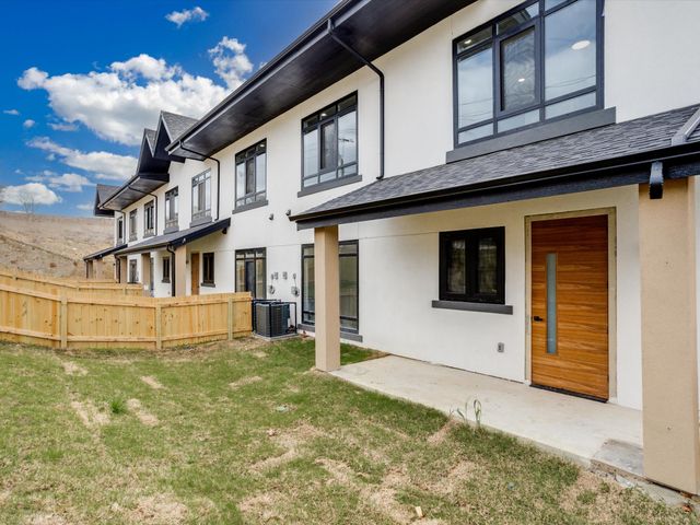 810 Premier Parkway, Grand Prairie, TX 75051