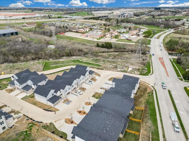 810 Premier Parkway, Grand Prairie, TX 75051