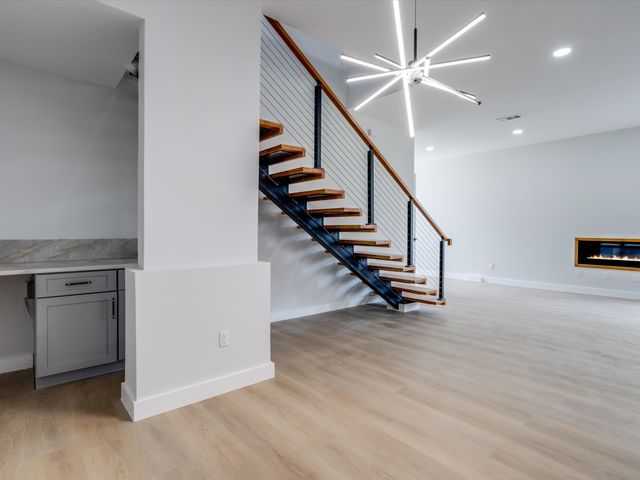 810 Premier Parkway, Grand Prairie, TX 75051