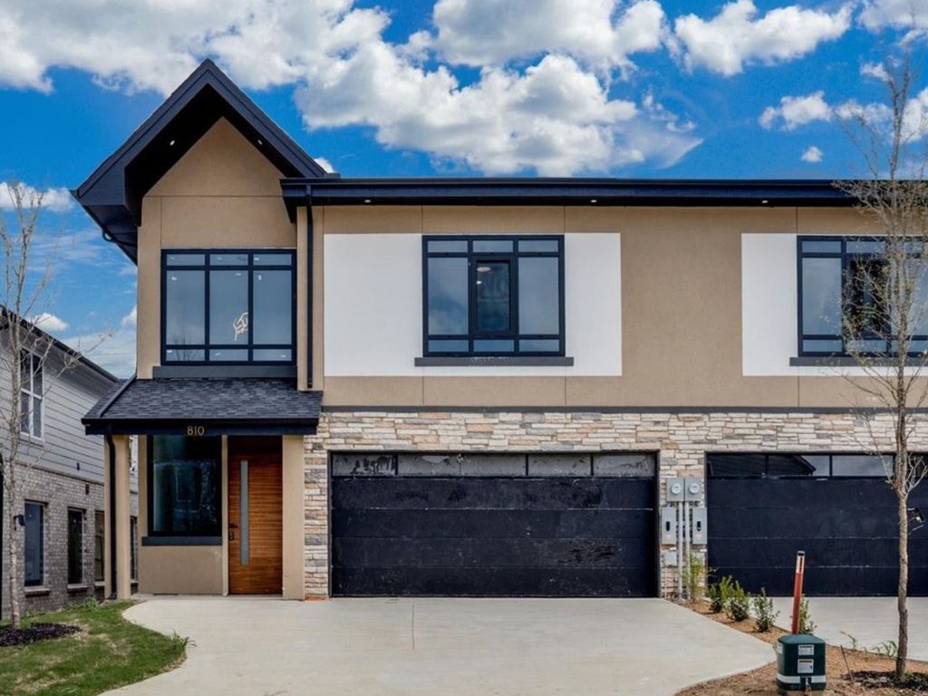 810 Premier Parkway, Grand Prairie, TX 75051