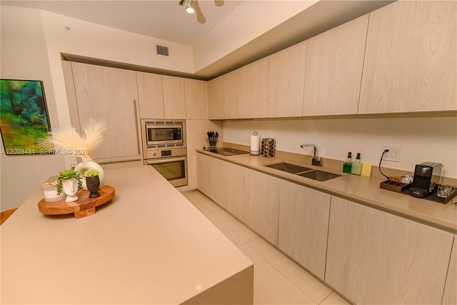 4111 S Ocean Drive 1710, Hollywood, FL 33019