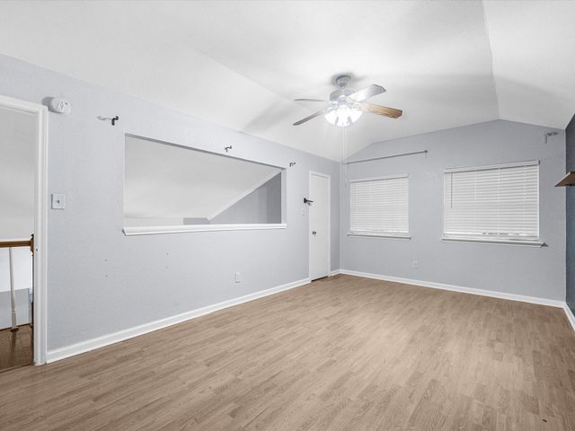 3823 Suttonford Drive, Houston, TX 77066