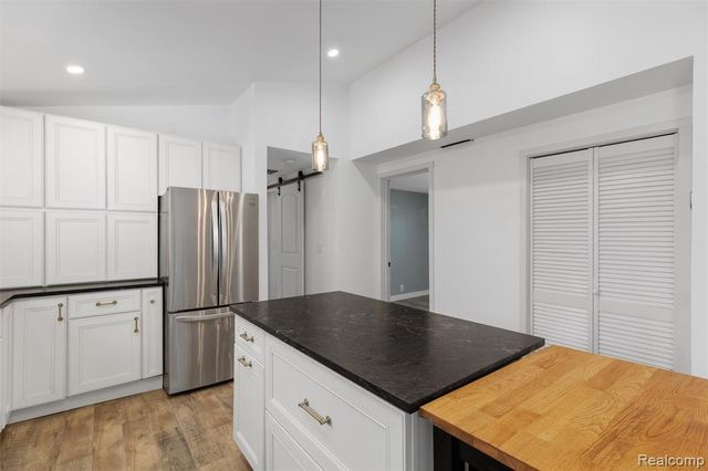 9048 Brookline Avenue, Plymouth, MI 48170