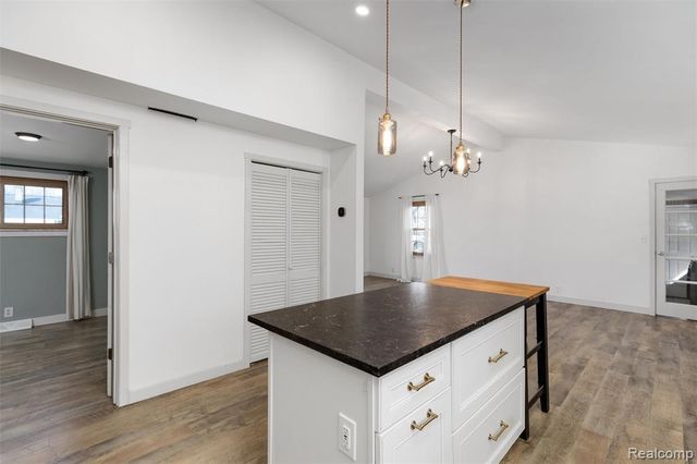 9048 Brookline Avenue, Plymouth, MI 48170