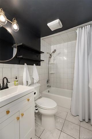 9048 Brookline Avenue, Plymouth, MI 48170