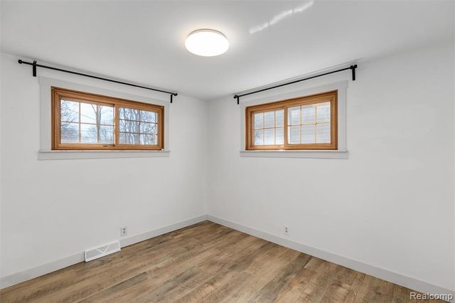 9048 Brookline Avenue, Plymouth, MI 48170