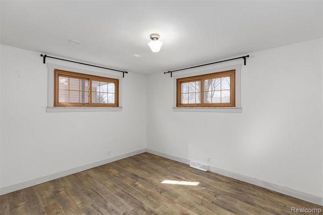 9048 Brookline Avenue, Plymouth, MI 48170