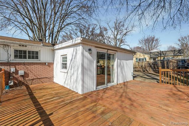 9048 Brookline Avenue, Plymouth, MI 48170