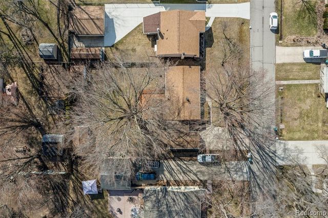 9048 Brookline Avenue, Plymouth, MI 48170