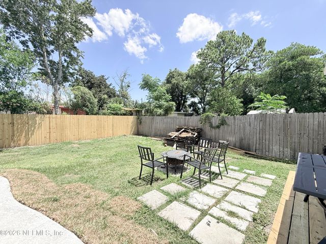 7431 ARBLE Drive, Jacksonville, FL 32211