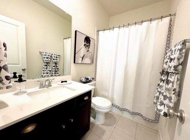 7509 Desert Needle DR, Lago Vista, TX 78645