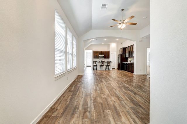 7509 Desert Needle DR, Lago Vista, TX 78645