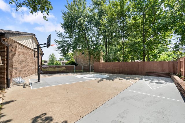 18 Steven Court, Villa Hills, KY 41017