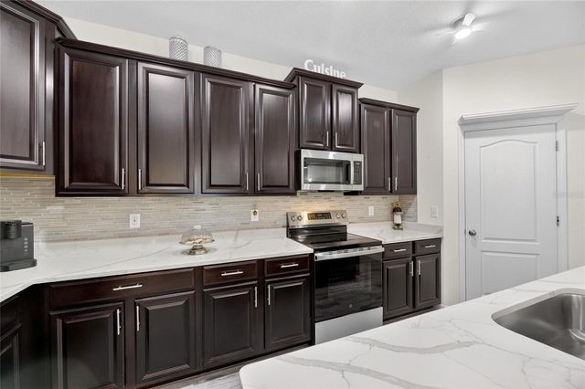 12113 ECHO BASIN COVE, Riverview, FL 33579