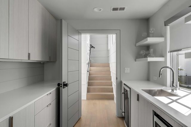 572 Wading Place, Daniel Island, SC 29492