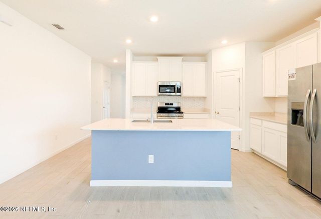 15524 CREEK EDGE Court, Jacksonville, FL 32218