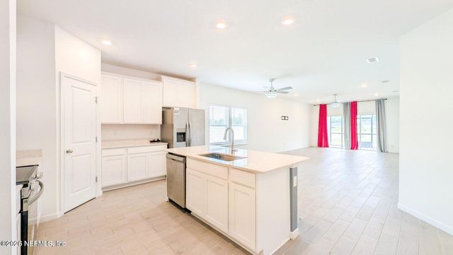 15524 CREEK EDGE Court, Jacksonville, FL 32218
