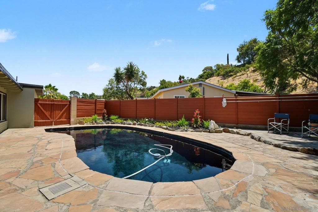 Image 27 of property listing at 7118 Conestoga, San Diego, CA 92120