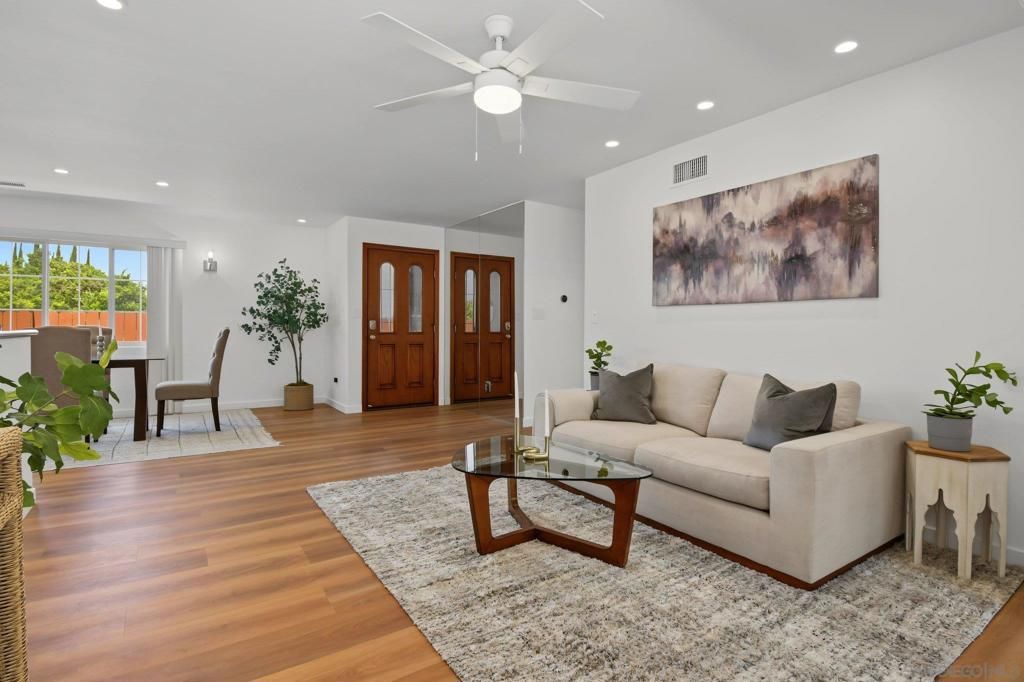 Image 44 of property listing at 7118 Conestoga, San Diego, CA 92120