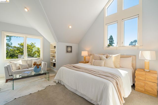 1101 Clarendon Crescent, Oakland, CA 94610